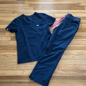 Figs Night Sky Scrubs - XS Catarina Top, XS Petite Kade Bottom